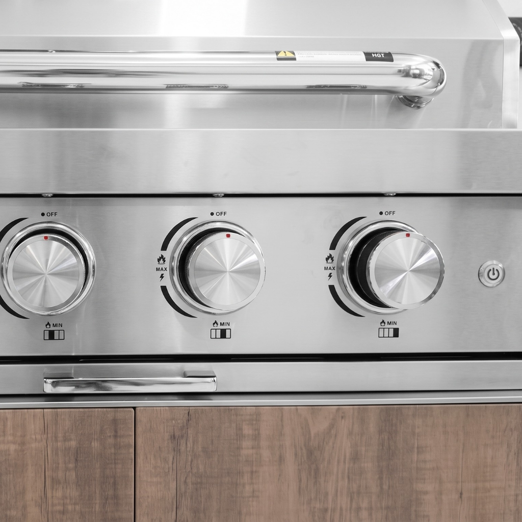 Four-burner gas barbecue with the hood closed — OLEA 24 Grey